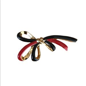 Rare vintage St. John Ribbon Brooch